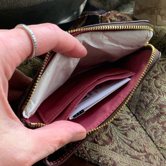 Authentic COACH Signature coach canvas/smooth leather zip around wristlet - Picture 2 of 9